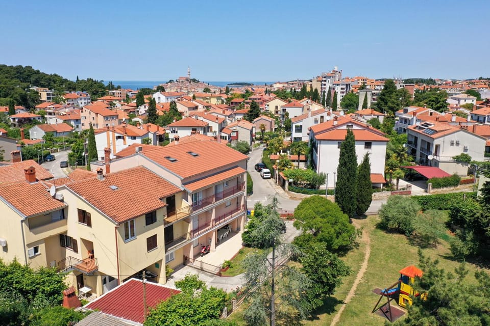 Neighbourhood, Bird's eye view, City view, Street view