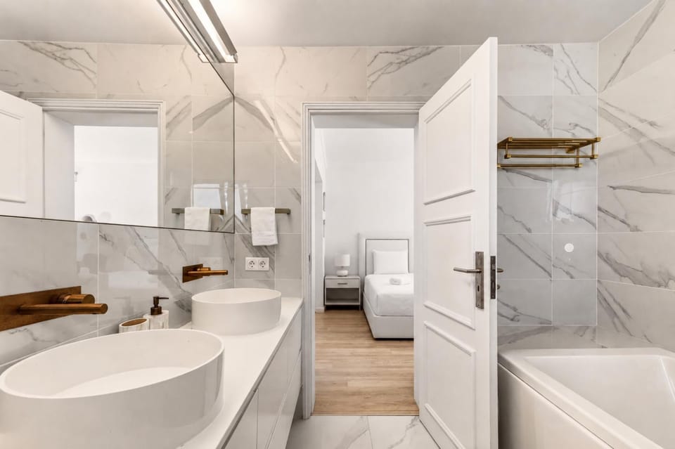 Toilet, Bathroom, Bath, towels