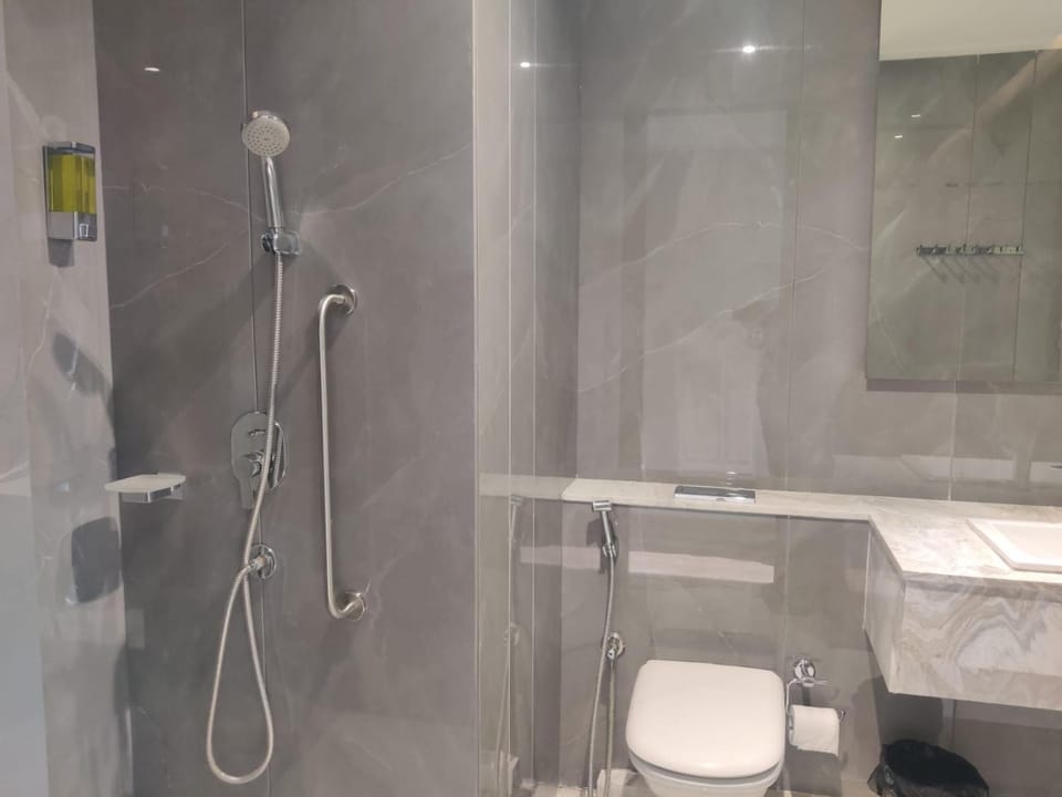 Azure Haven-67 Infinity Pool Studio M3M Sky view Apartment in Gurugram