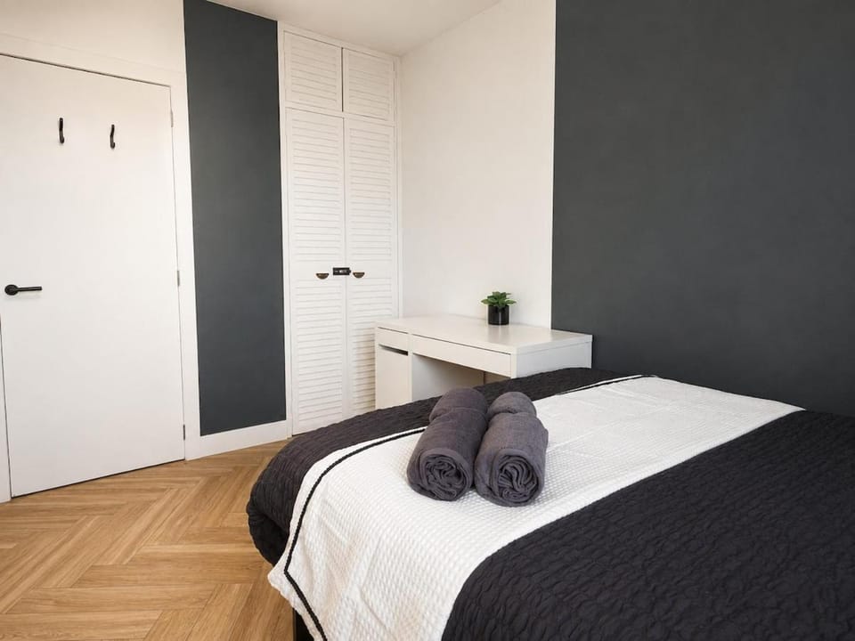 Stylish Penthouse 3BR 3Bath 6 Guest Old Street - Pets - Wifi - Parking Apartment in London Borough of Islington