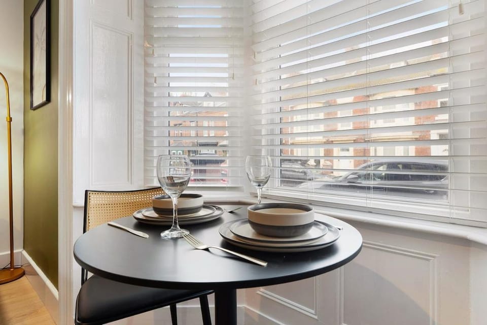 Hartlepool Retreat 2BR Sleeps 4 by Stay With Us House in Hartlepool
