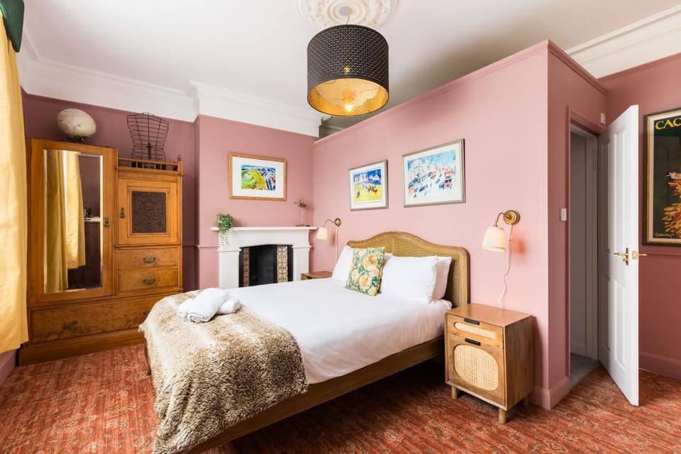 Bed, Bedroom, wardrobe