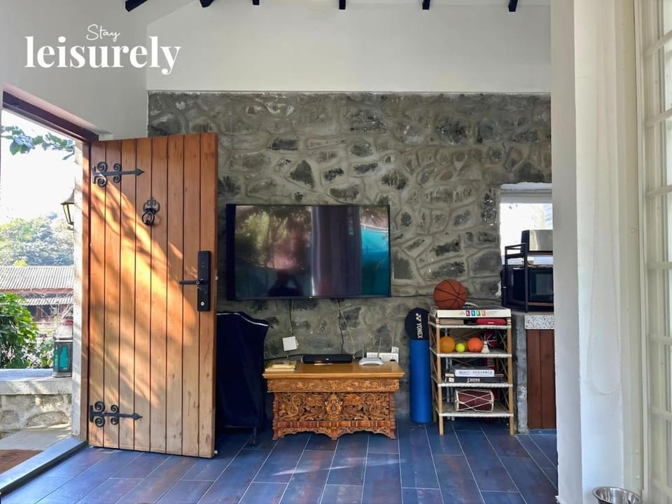 StayLeisurely Aura Luxe Villa Mandwa, Alibaug Villa in Maharashtra