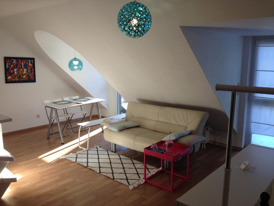 Living room, Photo of the whole room, Seating area, Dining area