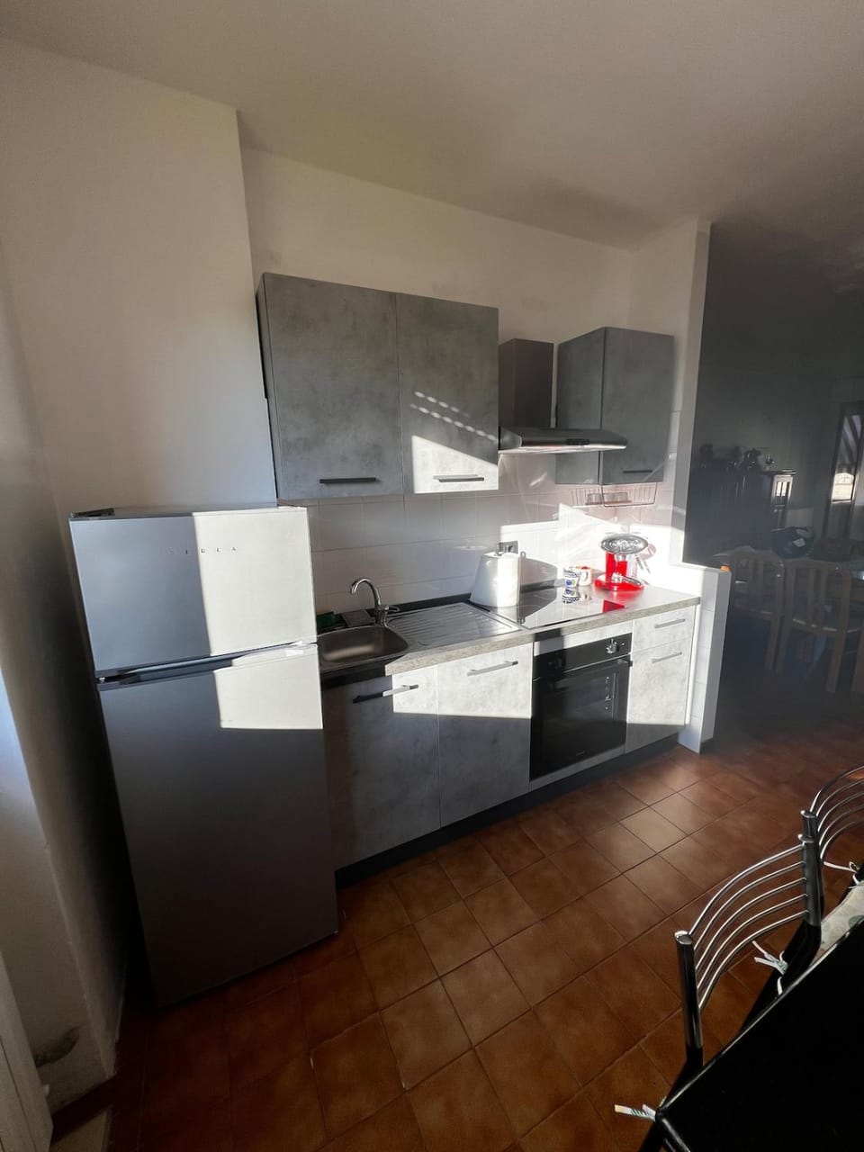 Kitchen or kitchenette, oven, stove