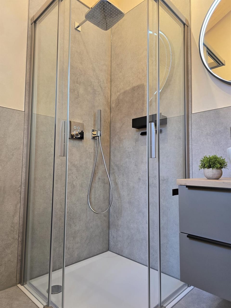 Shower, Bathroom