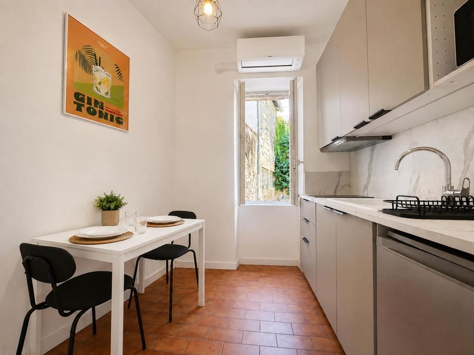 Hypercentre Le Havre climatise avec patio Apartment in Avignon