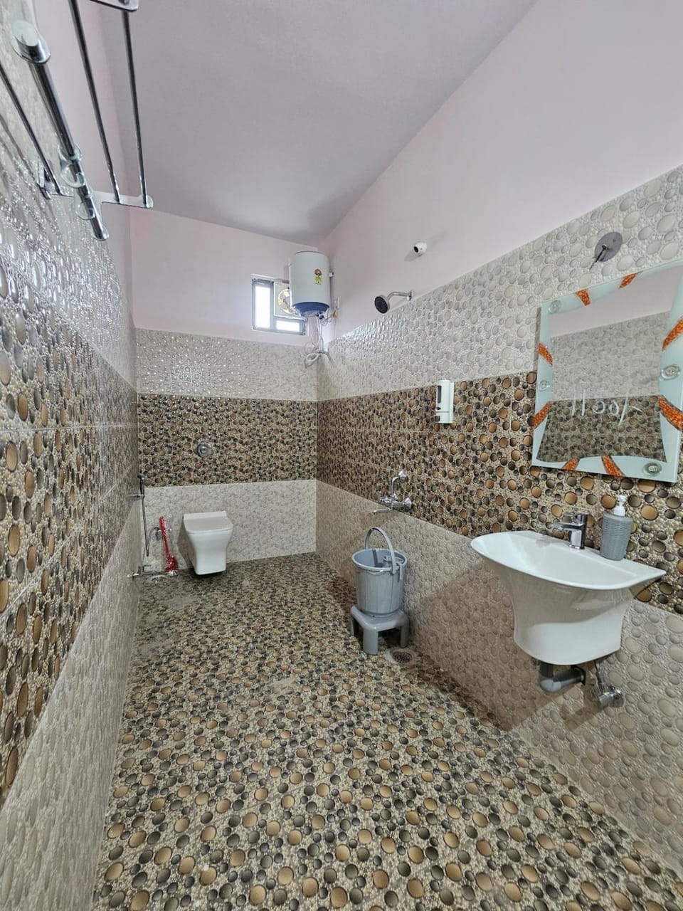 Gayatri Villa - Sunlit & Cozy 2BHK Home Stay Apartment in India