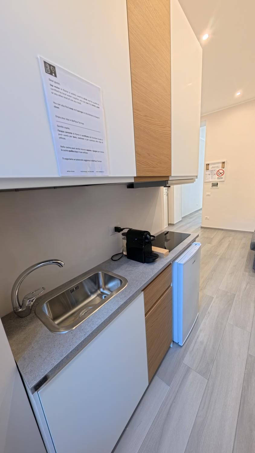 Kitchen or kitchenette