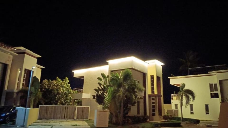 Kite Beach Villa 4 Beach views hotel type service Villa in Cabarete