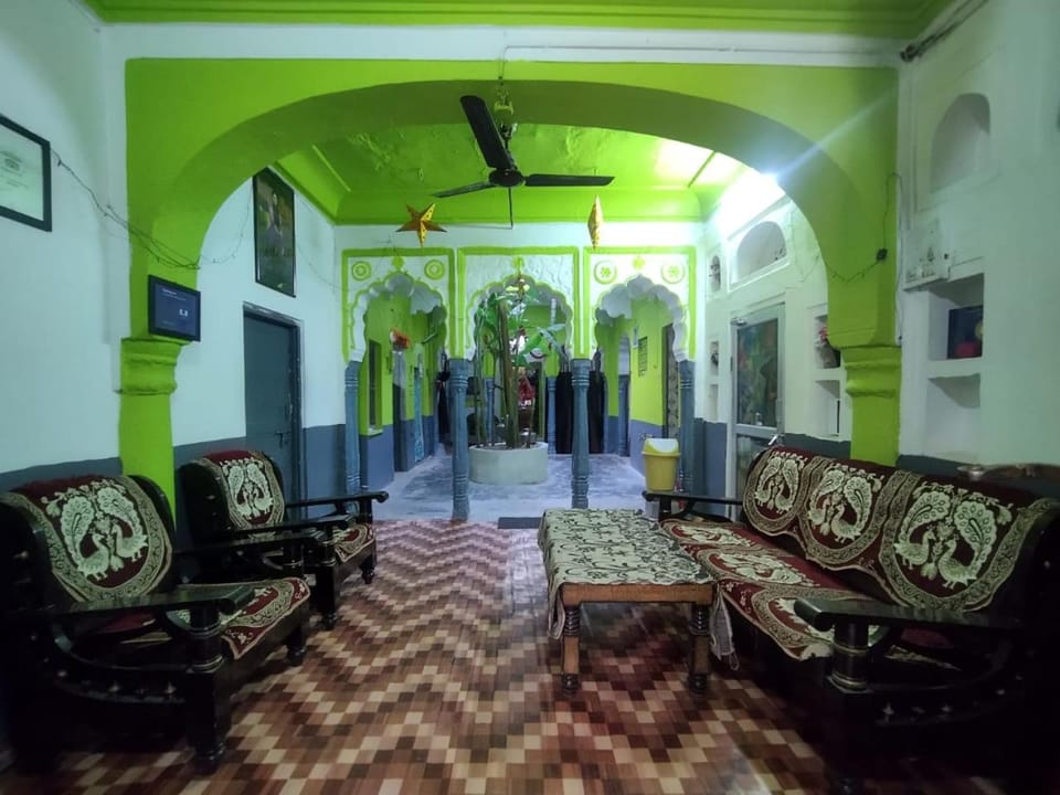 Shree Savitri Palace Bed and Breakfast in Rajasthan