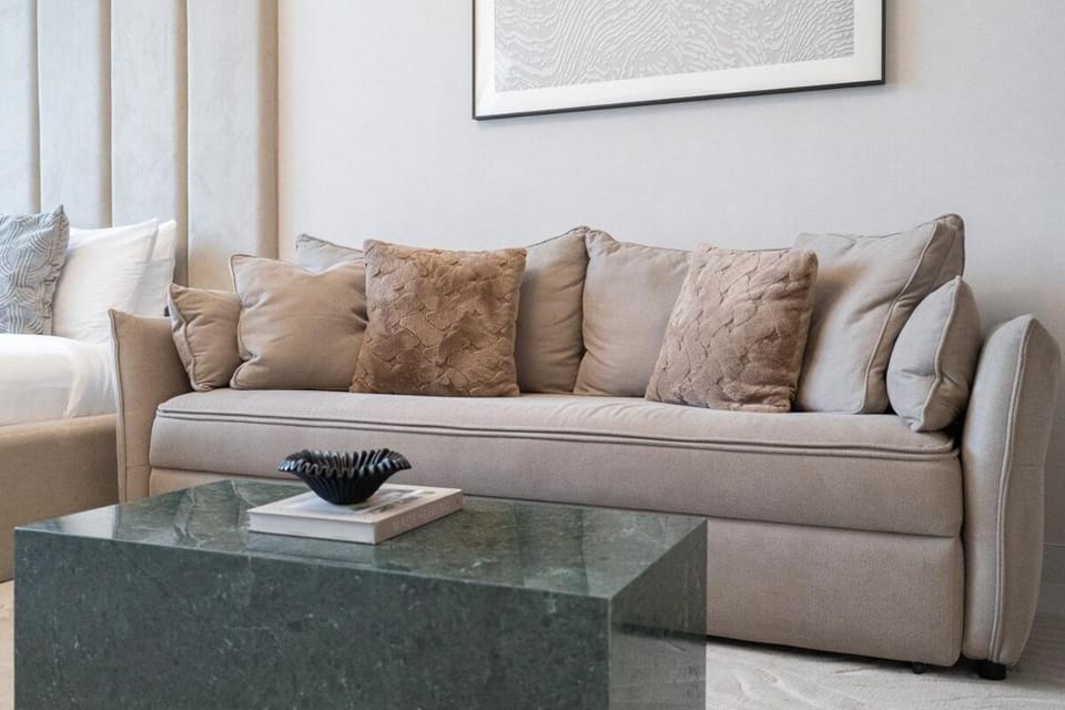 Bright Studio, Modern Comfort & Great Location Apartment in Dubai