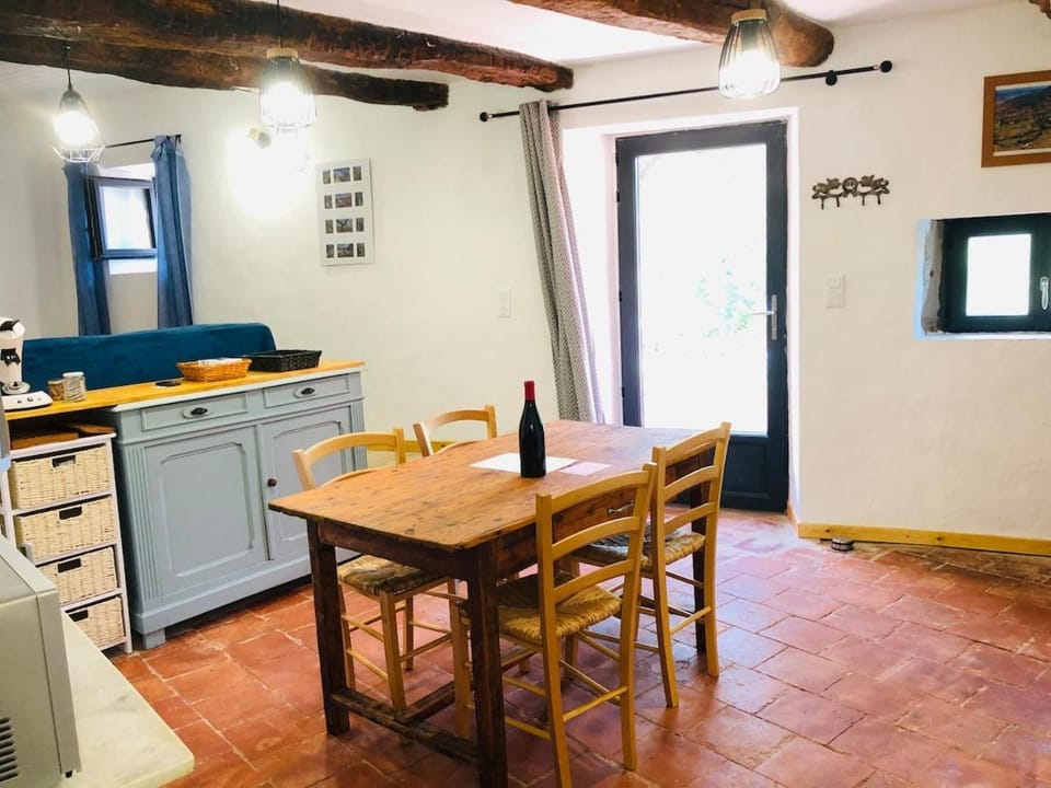 Gîte du Mont Mars House in Occitanie