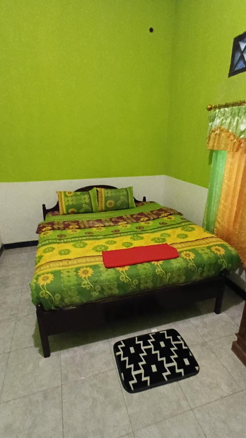 Azka Homestay Bed and Breakfast in Batu Layar