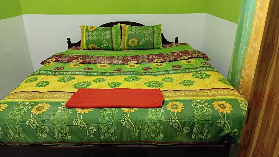 Azka Homestay Bed and Breakfast in Batu Layar