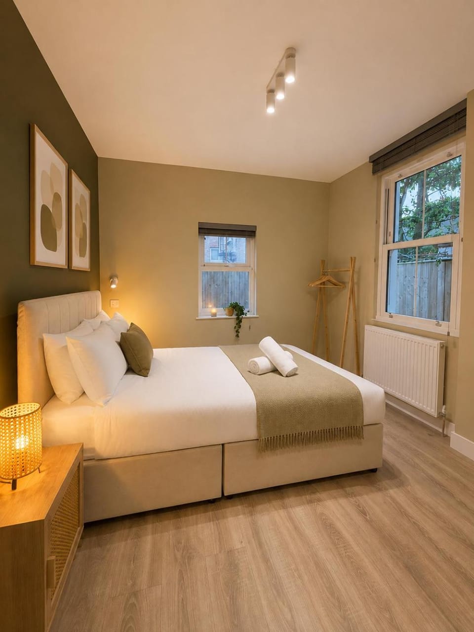 Lavish Central London Apartment - Kensington Close, London Museums, Westfield, Fulham FC Stadium, Chelsea FC Stadium Apartment in London Borough of Richmond upon Thames