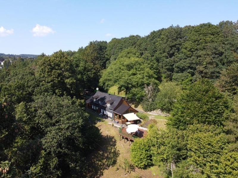 Property building, Day, Natural landscape, Bird's eye view, Mountain view