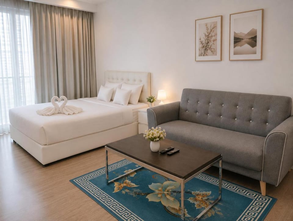 Bed, Seating area