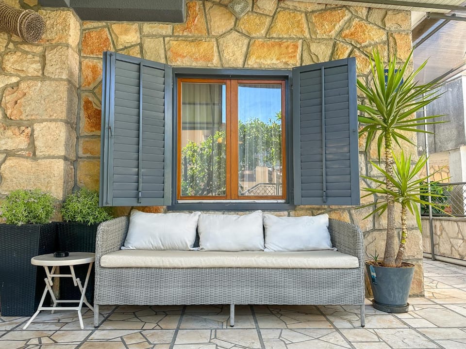 Holiday Home Leonida House in Dubrovnik-Neretva County
