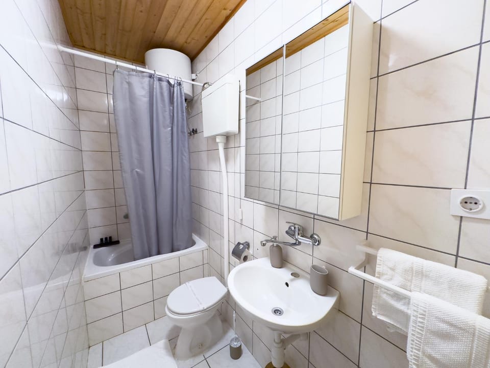 Holiday Home Leonida House in Dubrovnik-Neretva County
