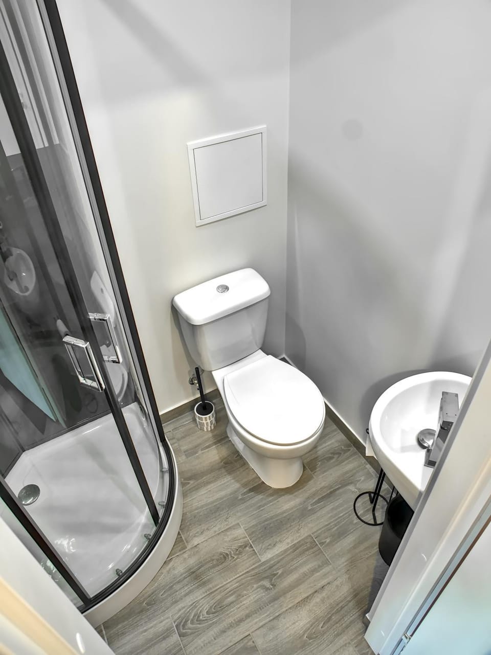Shower, Toilet, Bathroom