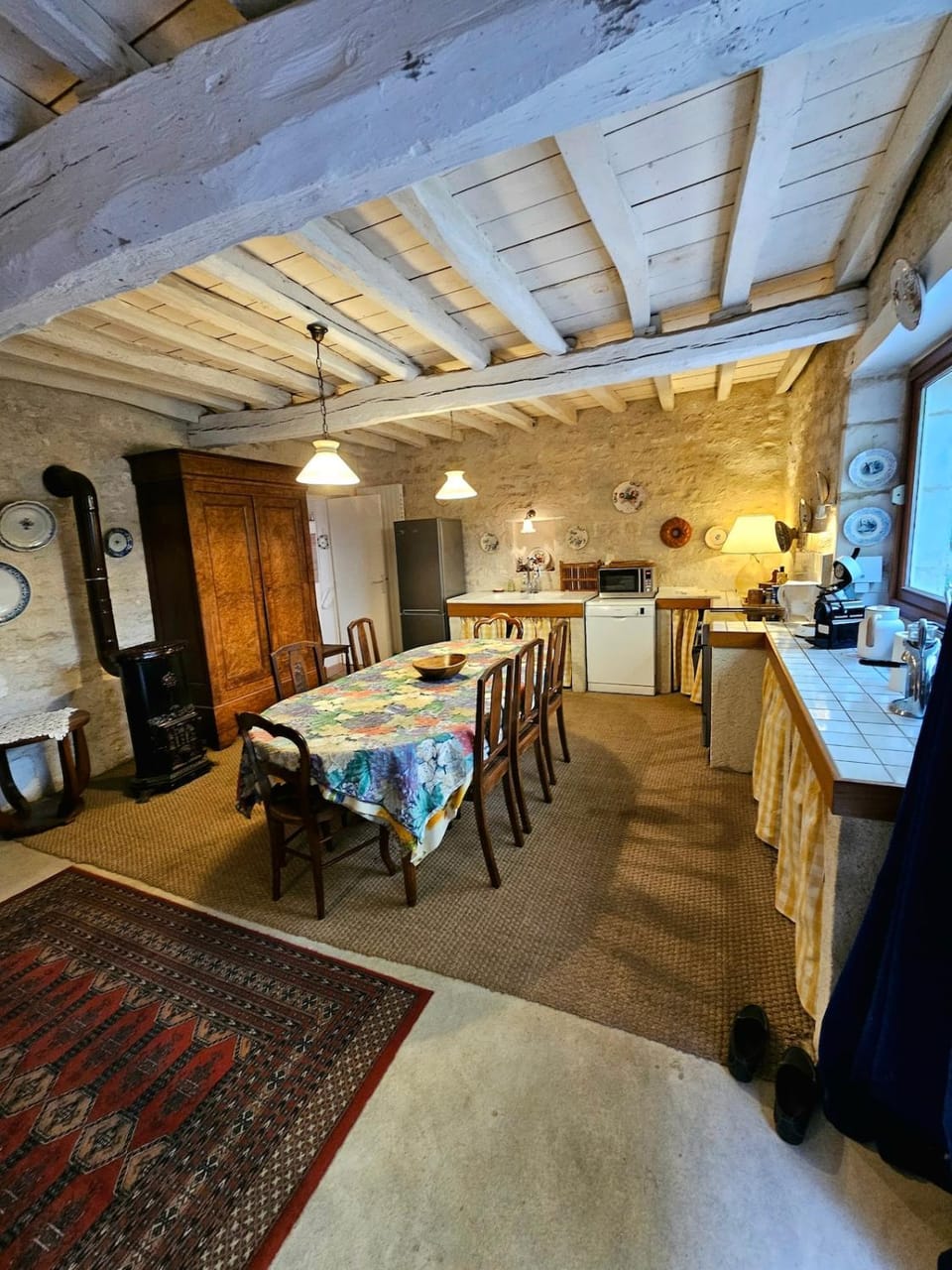 Kitchen or kitchenette, Dining area, dishwasher, oven, stove