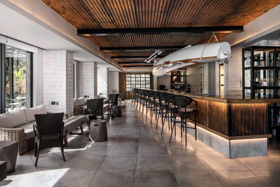 Lounge or bar