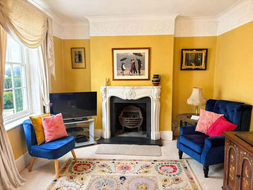 Seaside Historic Townhouse 1 Min to Beach House in Worthing