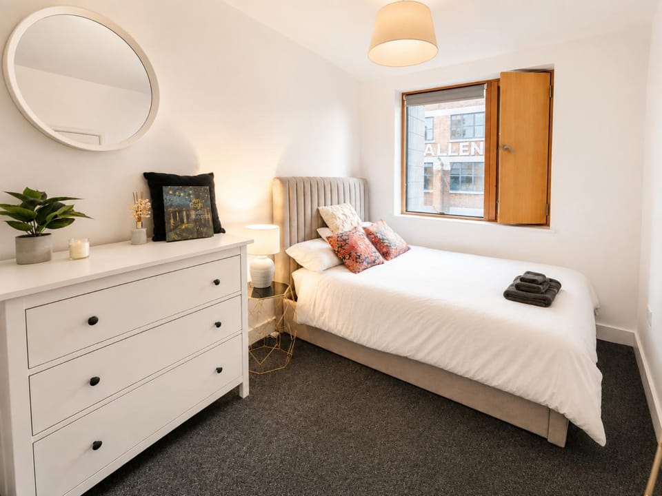 Spacious 3BDR Haven in the Heart of East London Apartment in London