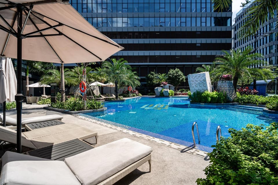 Swimming pool
