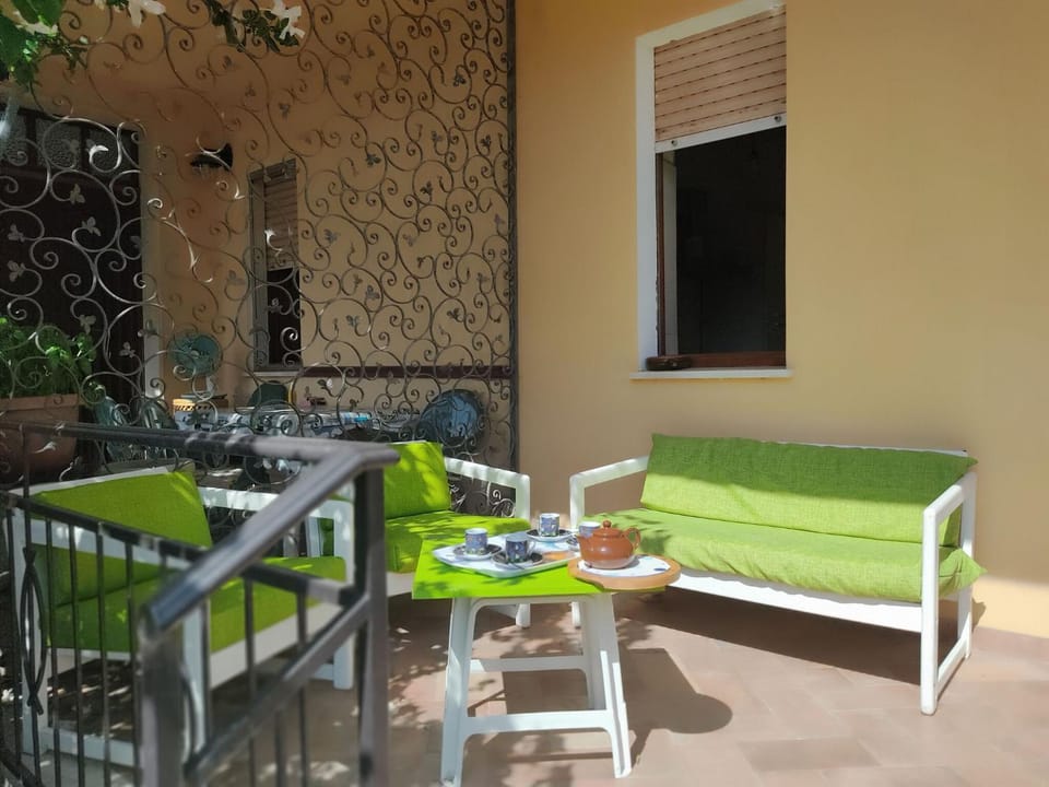 Spring, Summer, Balcony/Terrace, Autumn