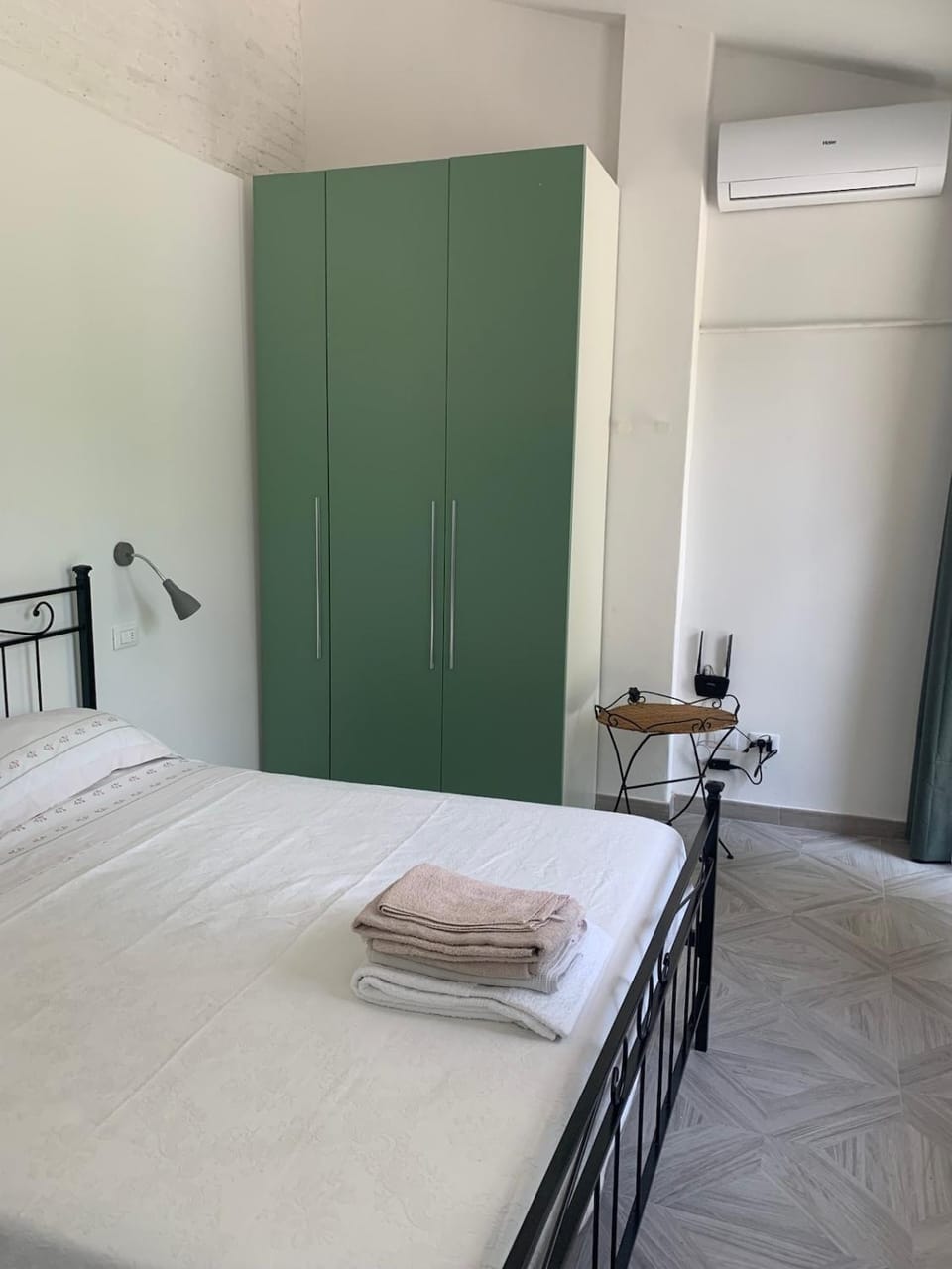 In a courtyard in downtown, new and quiet Apartment in Bologna