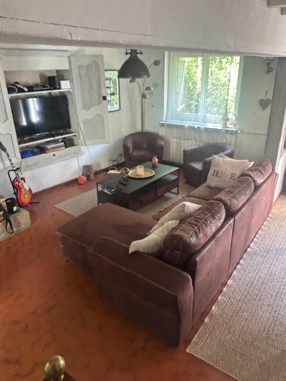 Communal lounge/ TV room