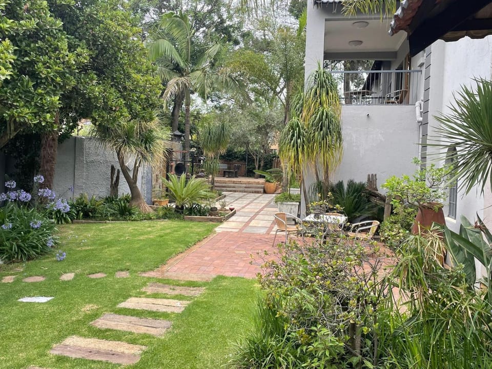 Facade/entrance, Garden, Garden