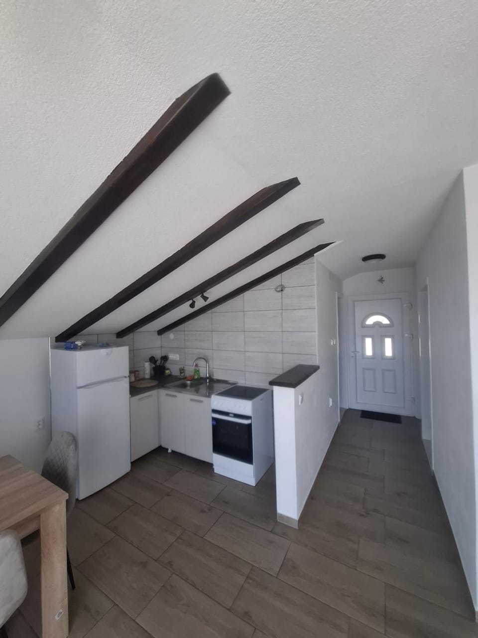 Kitchen or kitchenette, oven, stove