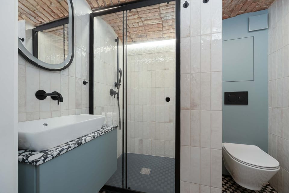 Shower, Toilet, Bathroom