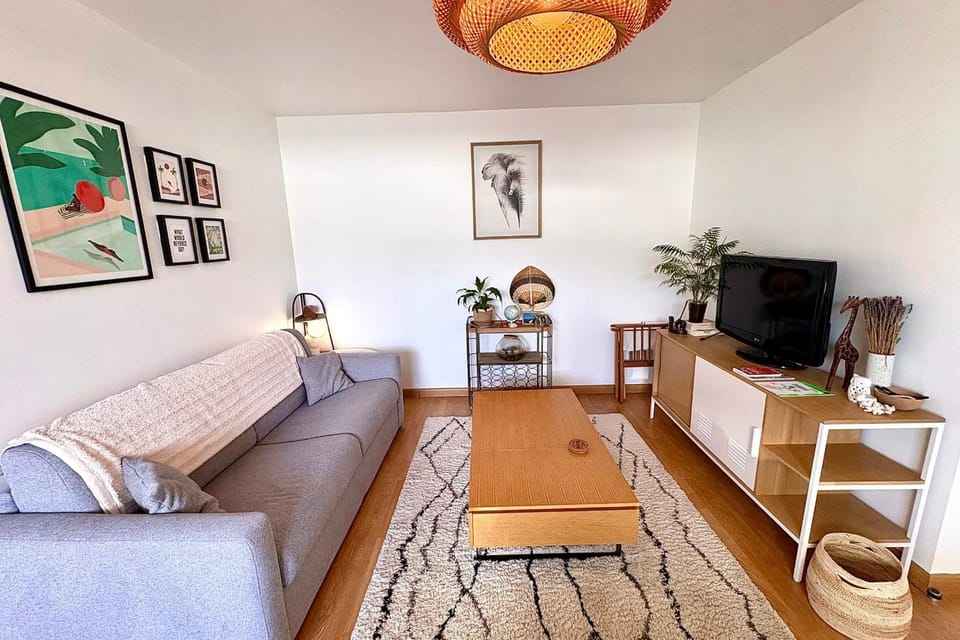 Apartment with balcony near Nantes train station Apartment in Nantes