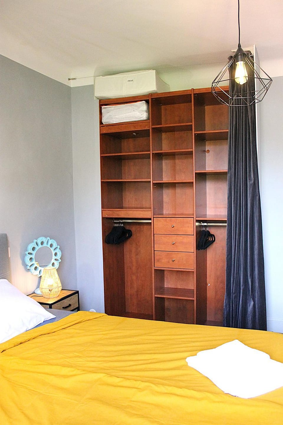Bedroom, wardrobe