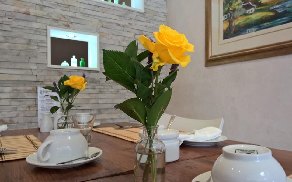 Restaurant/places to eat, Decorative detail