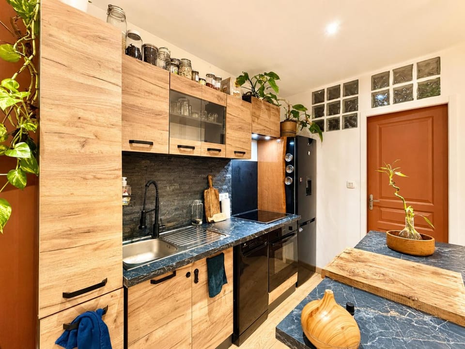 Day, Coffee/tea facilities, Kitchen or kitchenette, dishwasher, oven, pet friendly, stove