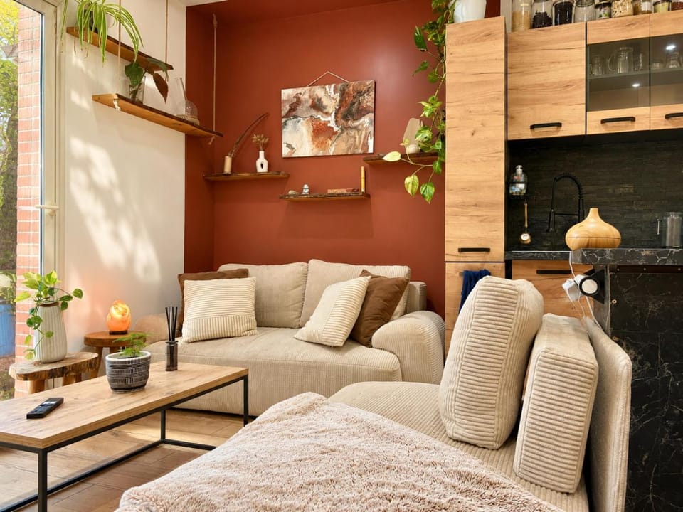 Day, Living room, Seating area, heating, internet, kitchen