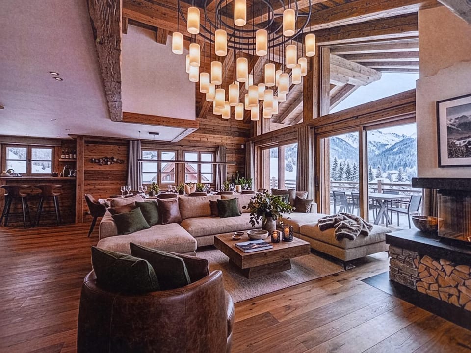 Living room, Seating area