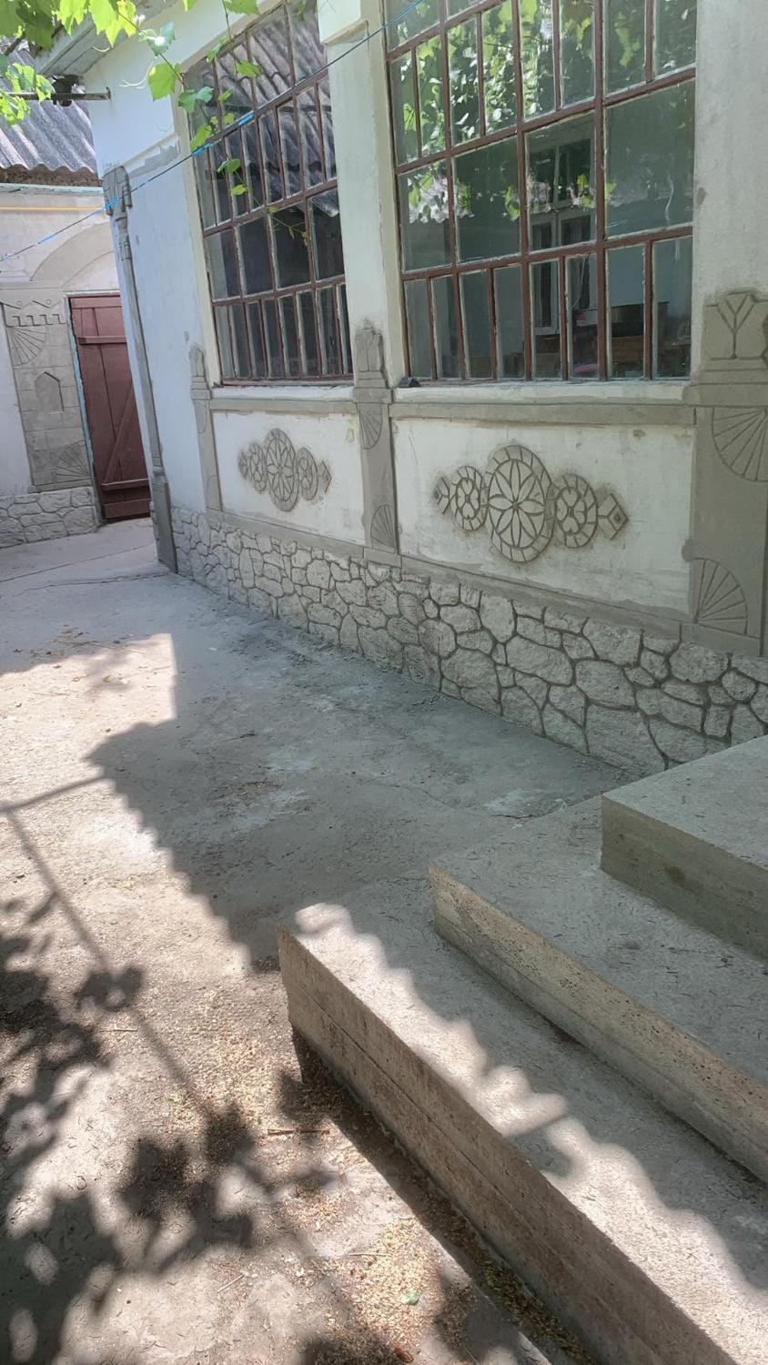 Facade/entrance, Day
