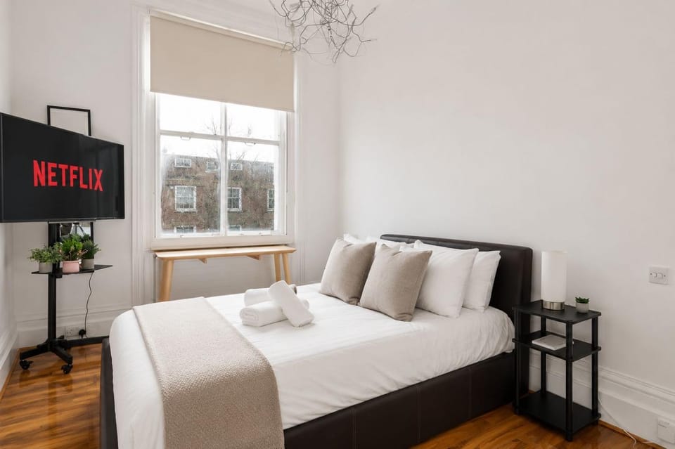 Knightsbridge Two Bedroom Classic Apartment Apartment in City of Westminster