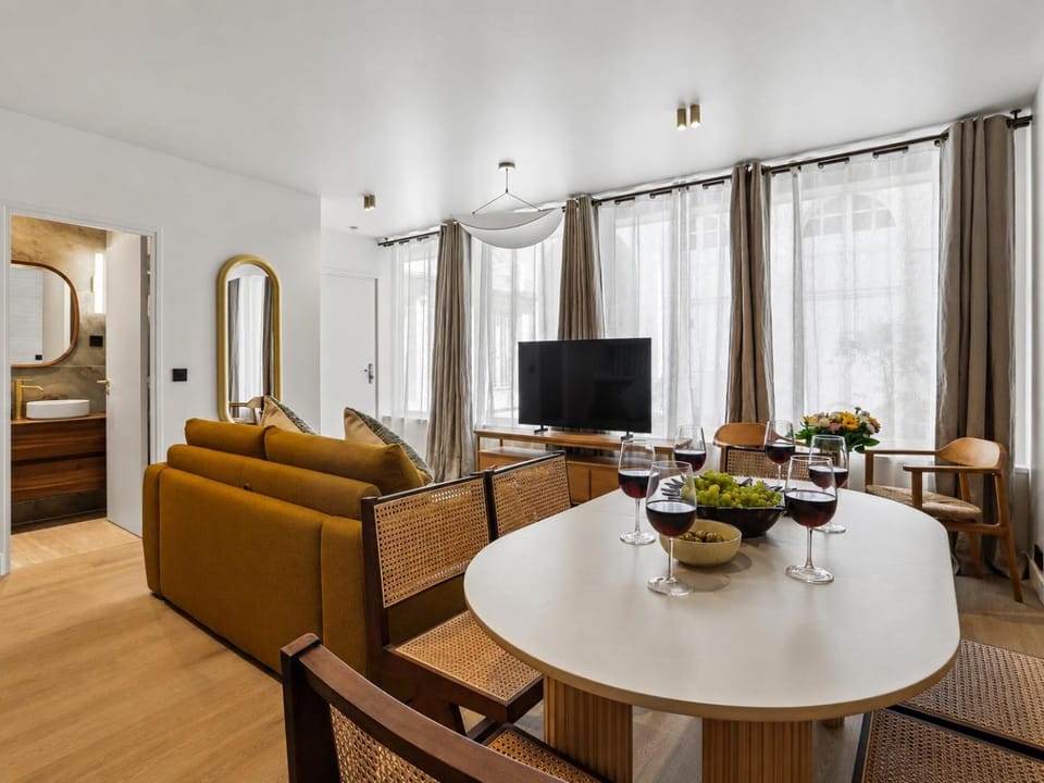 Lavie Maison - Jacuzzi & Clim - Paris Sentier Apartment in Paris
