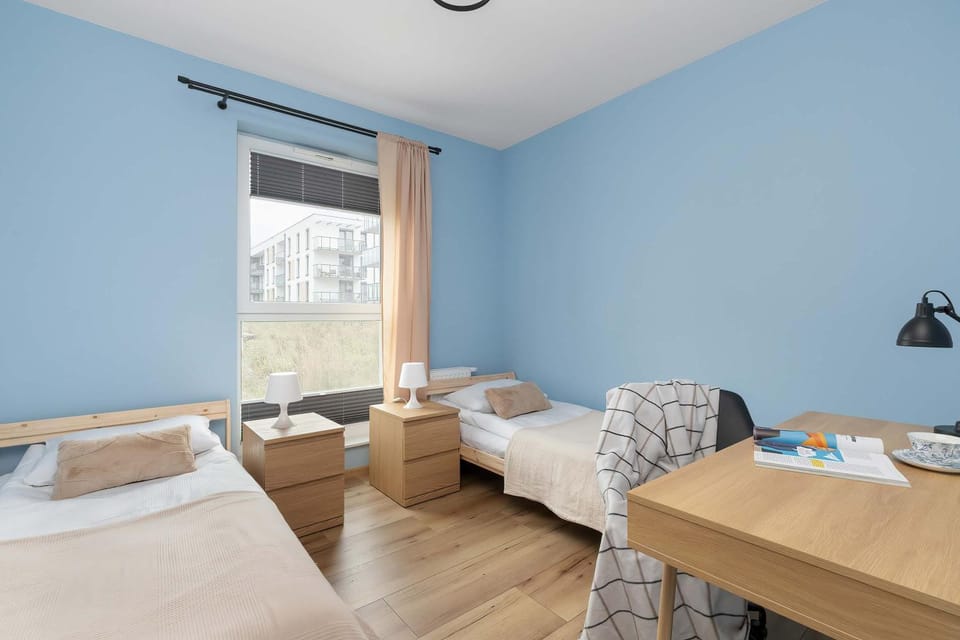 Bed, Photo of the whole room, Seating area, Bedroom