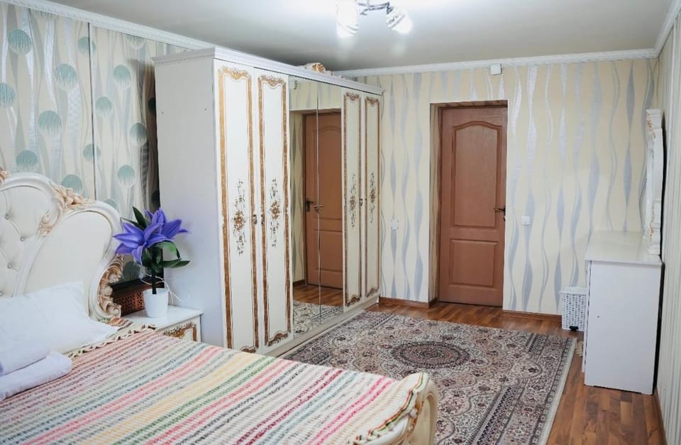 Bed, Photo of the whole room, Bedroom, wardrobe