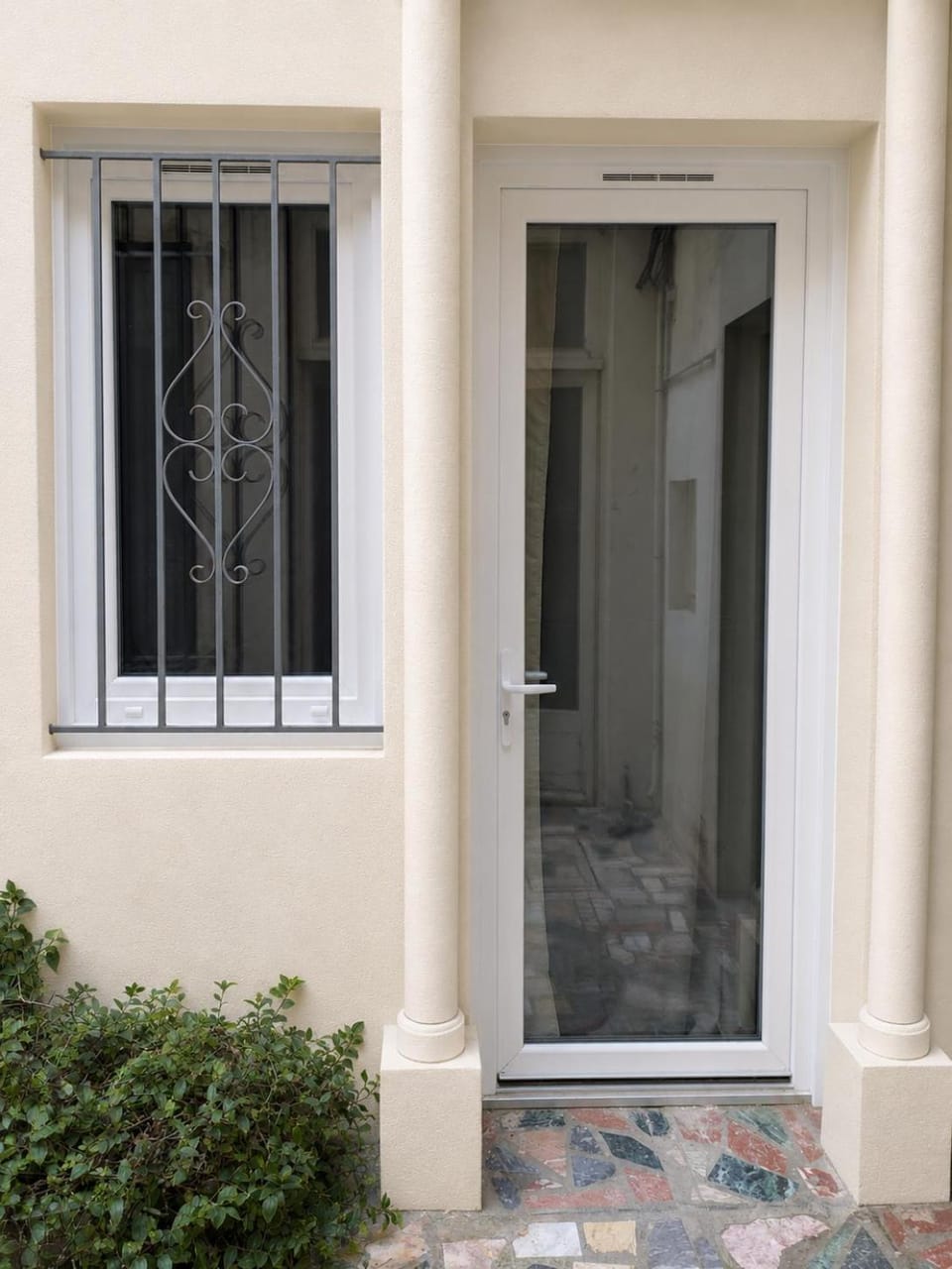 Property building, Facade/entrance