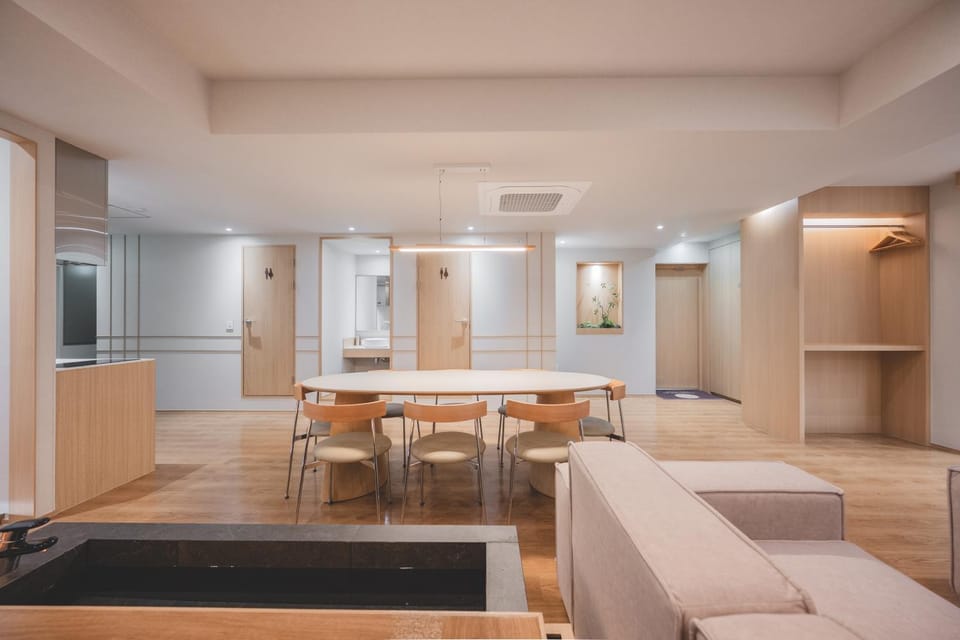 Se-Ok 서울 명동 5분 최대12인 가족숙소 프라이빗 3룸 짐보관 Hostel in Seoul