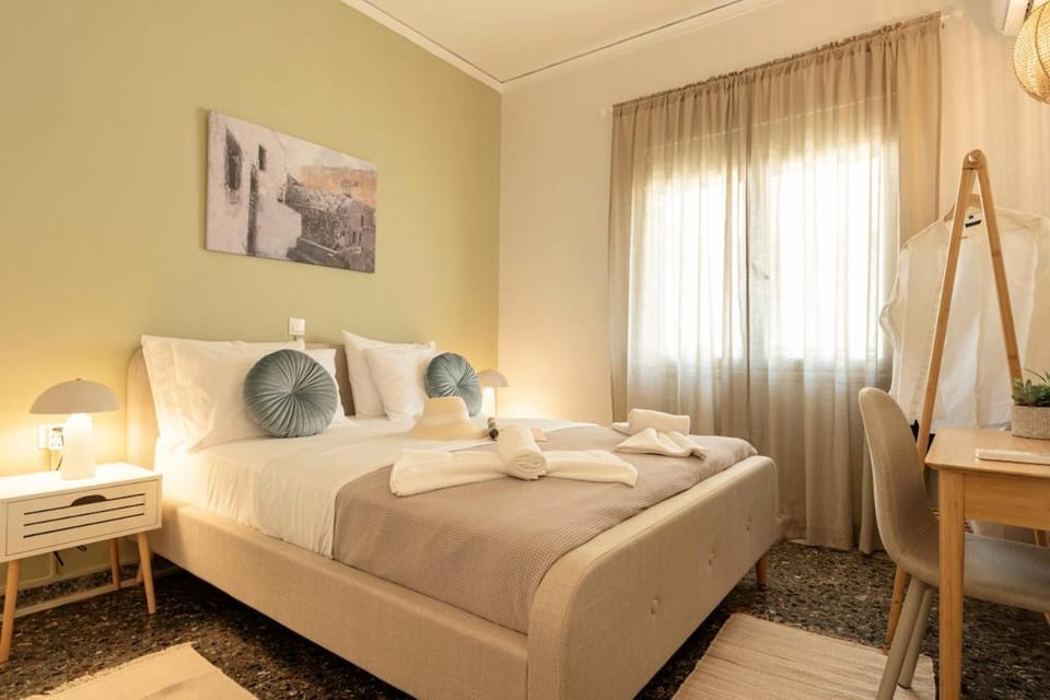 3BR Old Town Retreat - 2min Walk to Sea Apartment in Heraklion